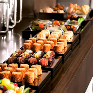 Buffet Dining in Armani Hotel: Mediterraneo Restaurant