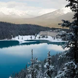 [Day Trip]Adventure in Lake Louise, Johnston Canyon & Banff Town