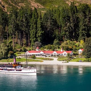 Dinner at Walter Peak High Country Farm and Cruise from Queenstown