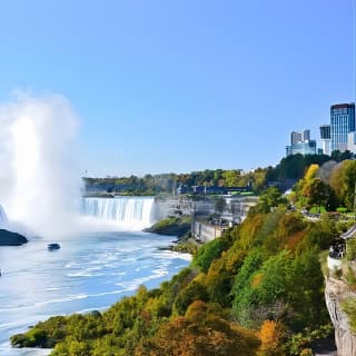 Day-Trip from Toronto to Niagara Falls with Falls Boat Ride