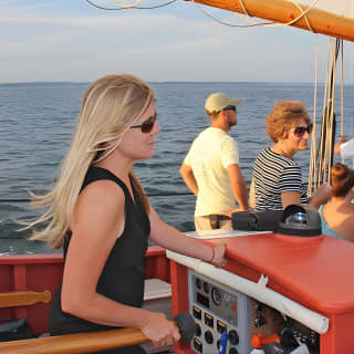 Privateer Schooner Sailing Tour in Salem Sound