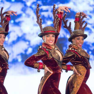 Christmas Spectacular Starring the Radio City Rockettes+St Patrick's Cathedral 