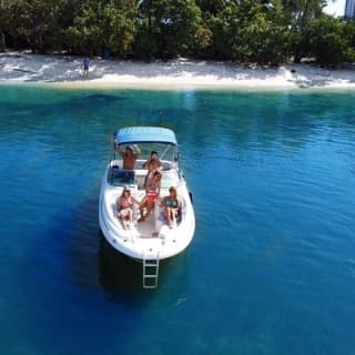 26Ft Miami Private Boat Tour for 11 ppl, 2 & 4 Hrs Free Champagne