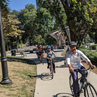 Heart of Downtown Toronto Bike Tour