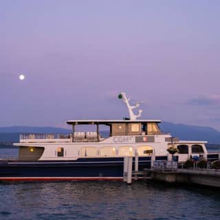 ﻿Cruise on Lake Geneva with audioguide