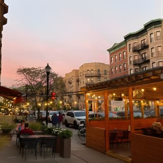 Private Walking Tour of Hoboken, Only Half a Mile from Manhattan!