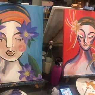 Adults Art and Wine Class in Byron Bay