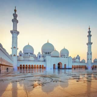 Abu Dhabi: Day Trip from Dubai with Sheikh Zayed Mosque and Ferrari World