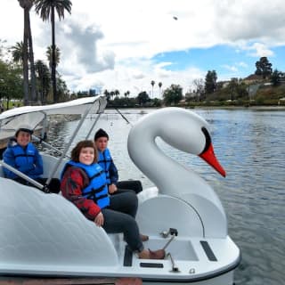 Los Angeles: Swan Boats Rental