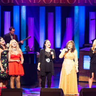 Grand Ole Opry Country Music Show