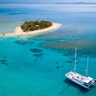 Wavedancer Low Isles Great Barrier Reef Sailing Cruise