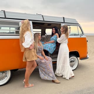 Malibu: Private vintage VW Hippie sightseeing tour with wine tasting