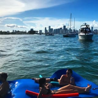 Best Miami Lifestyle Yacht Charter40 Boat Rental Tours Private 