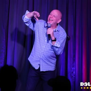 Delirious Comedy Club At Hennessy's Tavern Downtown Las Vegas