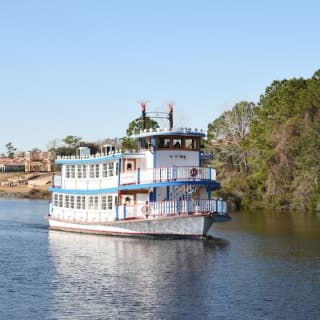 Barefoot Queen Dinner Cruise