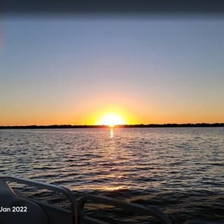 Pontoon Lake Tours 