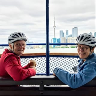 Guided Bicycle Tour - Toronto Waterfront, Island and Distillery