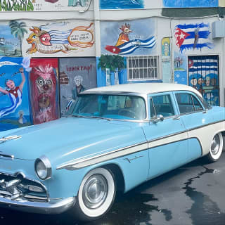 Li’l Havana Miami:Classic Cars,Cigar Factory,Coffee,Pastry & Rum