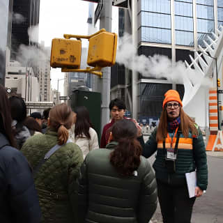 Manhattan Small Group Tour: Attraction Packed w. Wall Street and 911 Memorial