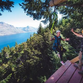 Small-Group Zipline Adventure in Queenstown