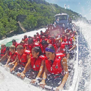 Whirlpool Jet Boat Tour of Niagara Falls