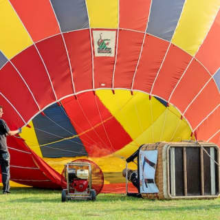 ﻿Hot air balloon ride over the pyramid of Teotihuacan