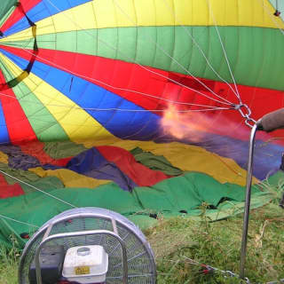 ﻿Hot air balloon ride over the pyramid of Teotihuacan