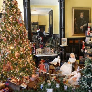 Henry B. Plant Museum: Victorian Christmas Stroll