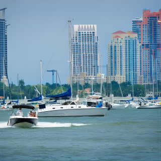 Fully Private Speed Boat Tours, VIP-style Miami Speedboat Tour of Star Island!
