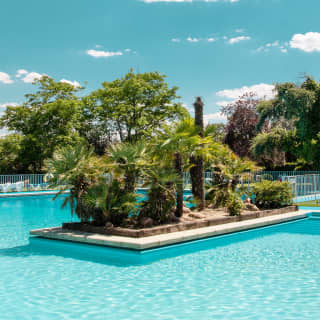 Entradas para la piscina del Club de Tiro de Somontes