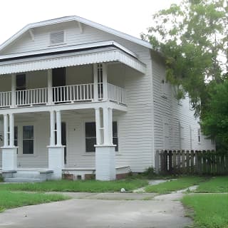 Ghosts and Graveyard Tour of Pensacola