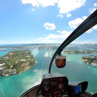 Deluxe Miami Helicopter Tour: Beaches, Skyline, and More