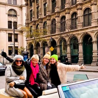 ﻿Tour of Old Montreal in a Cadillac convertible