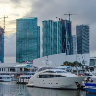 Miami and Bayside 90 min Cruise of Celebrity Islands 