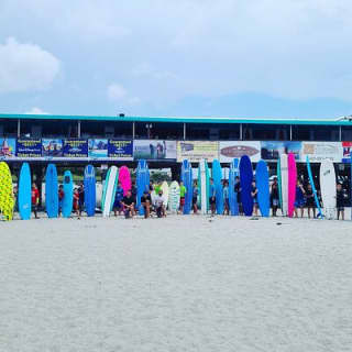 One Hour Surf Lesson with Experienced Instructor