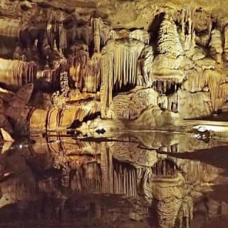 Cave Without a Name Admission Ticket with Guided Cavern Tour