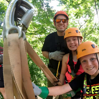 Fully Guided Zipline Canopy Tour through Kentucky River Palisades 