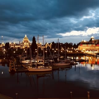 Ghostly Walking Tour in Victoria