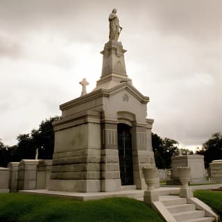 Lake Lawn Metairie Cemetery Walking Tour