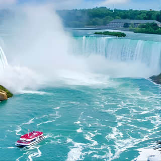 From Toronto: Niagara Falls Day Tour with Optional Boat Cruise