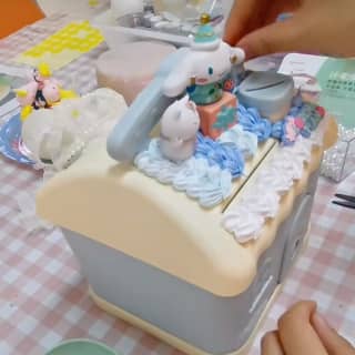 Cream Glue Workshop: Make Your Own Money Box