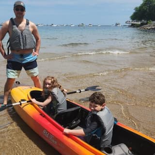 Chicago's Lake Michigan Downtown Kayak Rental at Ohio Street Beach