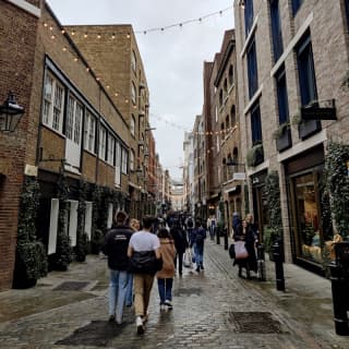 Mystery Walk with Pub & Cafe Stops in London