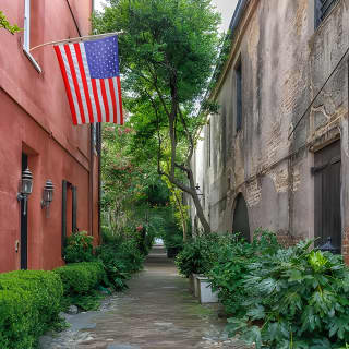 Discover Charleston! (Small Group Walking Tour - Max 10 Guests)