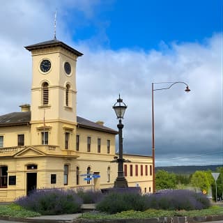 Alices Journeys Walking Tours of Daylesford 1.45pm FRI 9.45am SAT