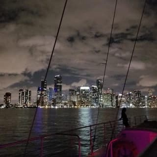 Castaway the Day : Miami Sunset Sail with Champagne