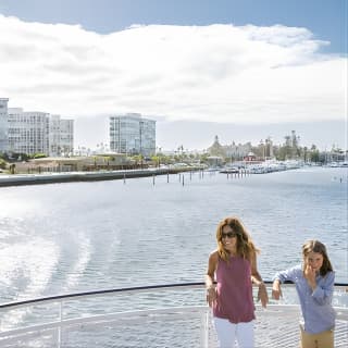 Best of the Bay 90-Minute Harbor Tour in San Diego