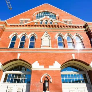 Discover Nashville City Tour with Entry to Ryman & Country Music Hall of Fame