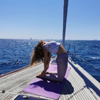 Nautical Namaste: una expedición de Yoga y Navegación