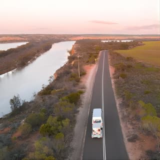 Small-Group River Murray Dark Sky and Sunset Tour with Dinner